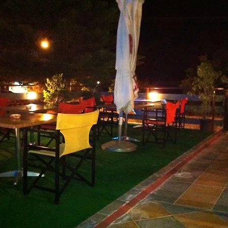 Planos Beach Hotel Otel 4*