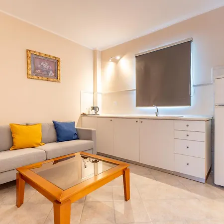 Otel Planos Beach Hotel