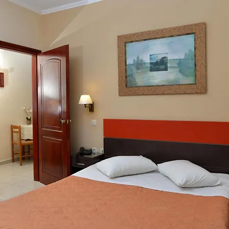 Hotell Planos Beach Hotel