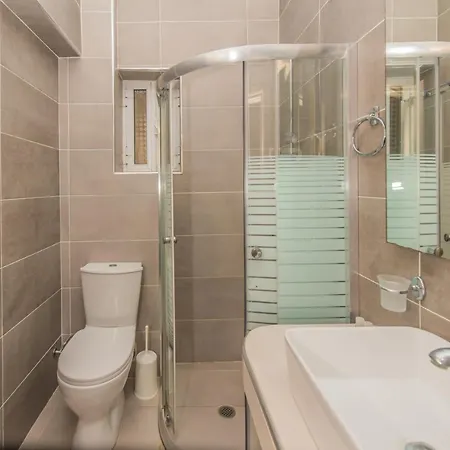 Planos Beach Hotel Hotel